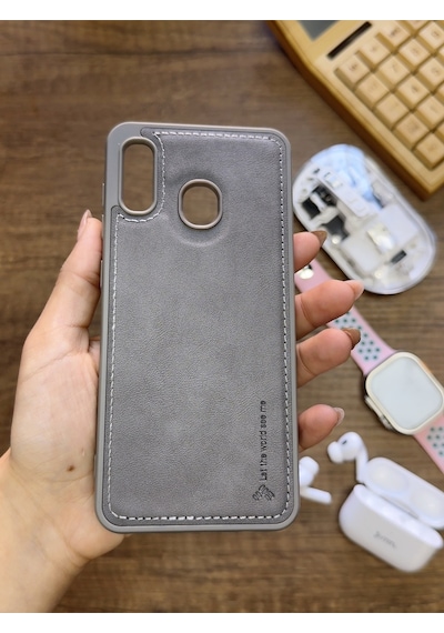Samsung Galaxy A20 / A30 Uyumlu Premium Deri Dokulu Darbelere Karşı Dayanıklı Nazal Silikon Kılıf Gri