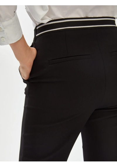 Faik Sönmez Arka Kemeri Lastikli Slim Fit Kadın Pantolon 00088 Siyah Faik Sönmez Arka Kemeri Lastikli Slim Fit Kadın Pantolon 00088 Siyah