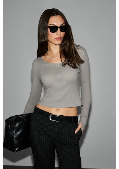 Grımelange Polunea Kadın V Yakalı Önü Fermuar Kapamalı Vücuda Oturan Slim Fit Vizon Bluz Vizon Grımelange Polunea Kadın V Yakalı Önü Fermuar Kapamalı Vücuda Oturan Slim Fit Vizon Bluz Vizon