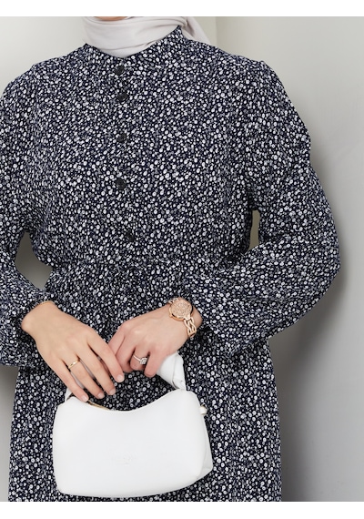 Nevayla Moda Düğme Detaylı Çiçekli Viskon Elbise - Lacivert / E0123 Lacivert Nevayla Moda Düğme Detaylı Çiçekli Viskon Elbise - Lacivert / E0123 Lacivert