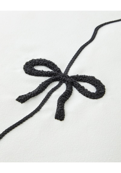 English Home Ribbon Dolgulu Kırlent 45x45 Cm Siyah - Beyaz Siyah - Beyaz