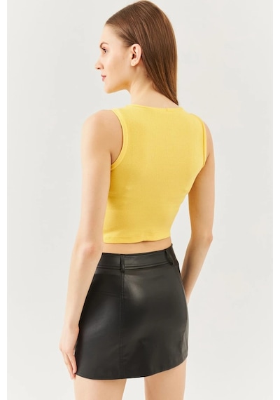 Butikgiz Kadın Sıfır Kol Bisiklet Yaka Vücuda Oturan %100 Pamuklu Kaşkorse Esnek Crop Bluz Sari
