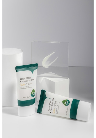 Farmstay Cıca Farm Nature Solutıon Sun Cream 50g - Cica Özlü Yatıştırıcı Güneş Koruyucu Krem