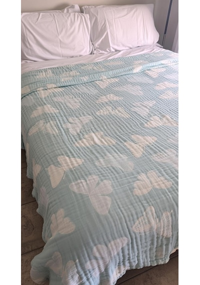 Kelebek Desen 4 Katlı Müslin Pike Yatak Örtüsü Battal Boy 240x260 Cm Mavi