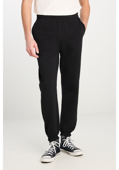 Lee Pamuk Regular Fit Normal Kesim Ribanalı Paça Siyah Jogger Pantolon Lee Pamuk Regular Fit Normal Kesim Ribanalı Paça Siyah Jogger Pantolon