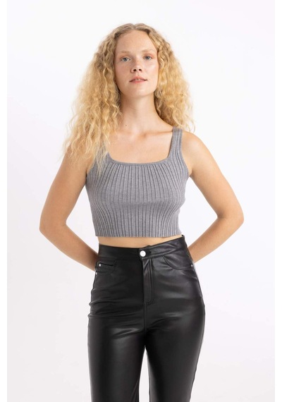 DeFacto Slim Fit Dar Kesim Kare Yaka Triko Atlet U6412AZ24AUGR210