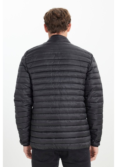 AC&Co / Altınyıldız Classics Erkek Sıyah Sıcak Tutan Standart Fit Normal Kesim Dik Yaka Yan Cepli Mont Siyah AC&Co / Altınyıldız Classics Erkek Sıyah Sıcak Tutan Standart Fit Normal Kesim Dik Yaka Yan Cepli Mont Siyah