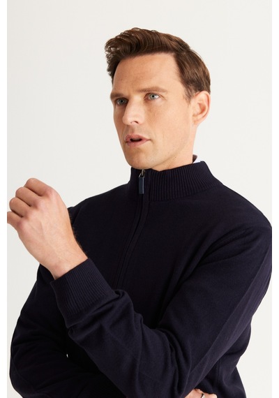 AC&Co / Altınyıldız Classics Erkek Lacı Tüylenme Yapmayan Standart Fit Normal Kesim Dik Yaka Triko Hırka Lacivert AC&Co / Altınyıldız Classics Erkek Lacı Tüylenme Yapmayan Standart Fit Normal Kesim Dik Yaka Triko Hırka Lacivert