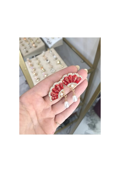 Kırmızı Yelpaze Model İncili Küpe