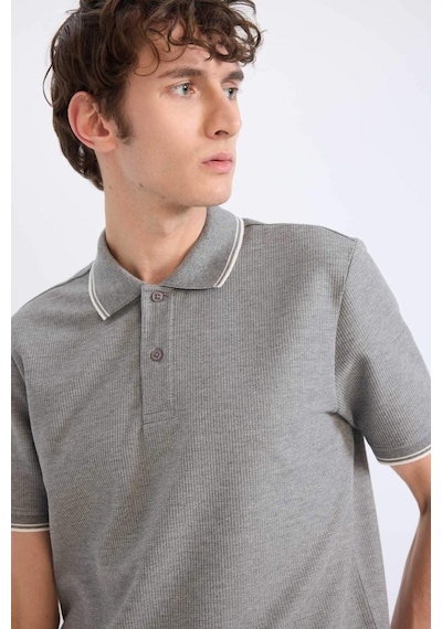 DeFacto Regular Fit Polo Yaka Kısa Kollu Dokulu Waffle Tişört D7932AX25SPGR371 DeFacto Regular Fit Polo Yaka Kısa Kollu Dokulu Waffle Tişört D7932AX25SPGR371