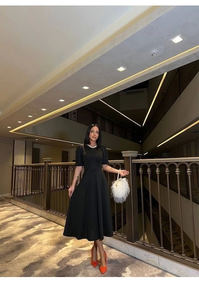Defymoda Kadın Bisiklet Yaka Kısa Kol Lastik Detay Uzun Elbise Siyah