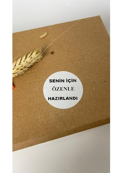 Senin İçin Özenle Hazırlandı Siyah Yazılı Yuvarlak Yapışkanlı Etiket 4x4 Cm 120 Adet