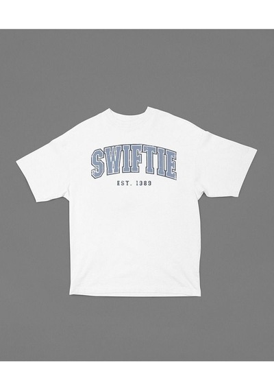 Swiftie Est.1989 Yazılı Unisex Oversize Taylor Swift Tişört Beyaz