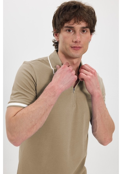 Tudors Erkek Slim Fit Dar Kesim %100 Pamuk Jakarlı Düz Yaka Ve Kol Detaylı Bej Polo Yaka Tişört-50218