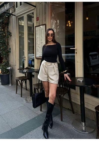 Nido Moda Zincir Kemerli Mini Şort Bej
