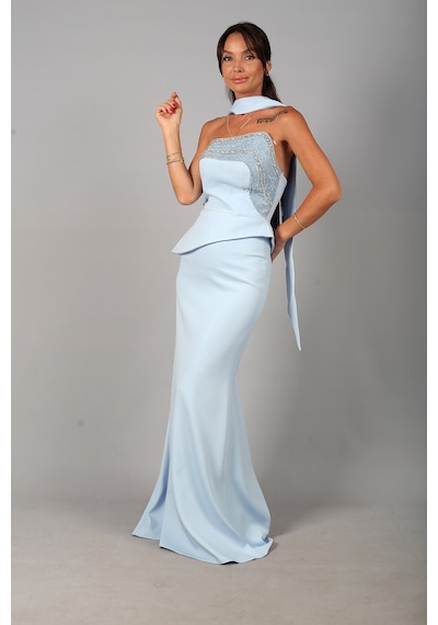 By Saygı Kadın Asimetrik Straplez Yaka Astarlı Önü Taşlı Peplum Detaylı Krep Uzun Elbise Bebe Mavi By Saygı Kadın Asimetrik Straplez Yaka Astarlı Önü Taşlı Peplum Detaylı Krep Uzun Elbise Bebe Mavi
