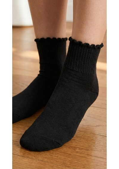 Buly Volanlı Kenar Detaylı Ankle Çorap Siyah