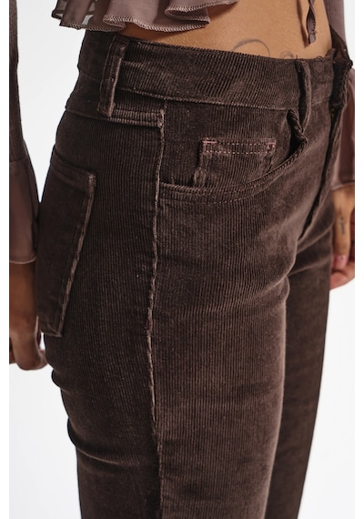 Itsbasic Kadın Koyu Kahverengi 26w5-136 Low Waist Flare Fit İnce Fitilli Velvet Kadife Kumaş Pantolon Koyu Kahve