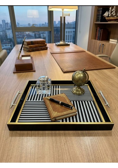 Şık Kahve Sunum Tepsisi - Siyah Beyaz Modern Desenli Gold Detaylı Tepsi