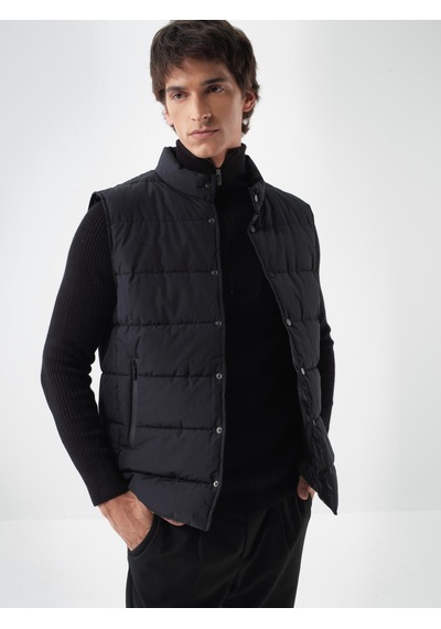 Xint Siyah Formunu Koruyan Regular Fit Yelek 190578