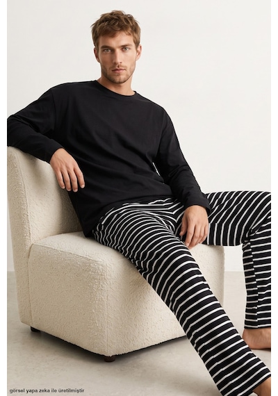 Siyah İnci Desenli Pamuklu Örme Pijama Takım 8093 Siyah Beyaz Çizgi Siyah İnci Desenli Pamuklu Örme Pijama Takım 8093 Siyah Beyaz Çizgi