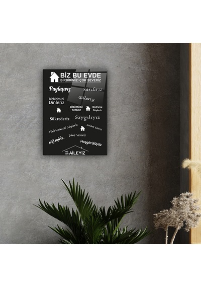 Decorita Cam Tablo | Biz Bir Aileyiz - Siyah Fon