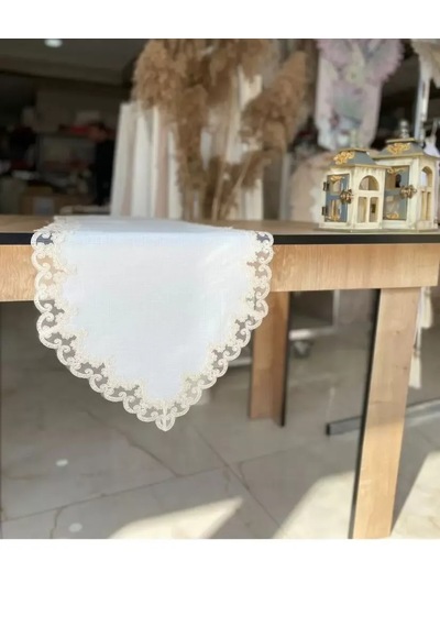 Masa Üzerine Runner, Sehpa Örtüsü Fransız Dantel Detaylı Lale 40 X 145 Cm Krem
