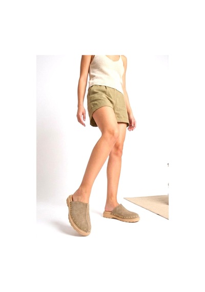 Fox Shoes Y918132902 Bej Süet Önü Kapalı Sabo Terlik