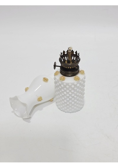 Çiçek Motifli Antika Opal Cam Gaz Lambası 035 Beyaz