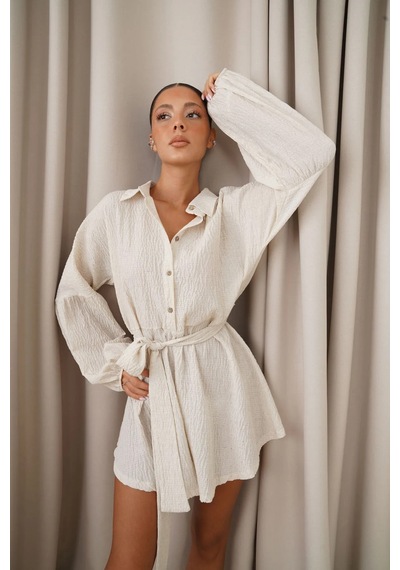 Fashion Cocktail Uzun Kol Casual Kabartma Kumaş Yakalı Düğmeli Boyfriend Gömlek Stil Şortlu Tulum Krem Fashion Cocktail Uzun Kol Casual Kabartma Kumaş Yakalı Düğmeli Boyfriend Gömlek Stil Şortlu Tulum Krem