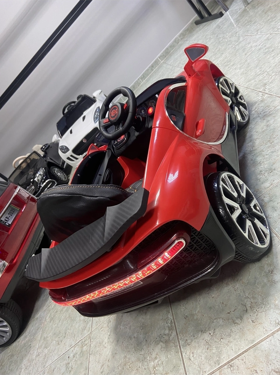 440 Bugo Drive Kırmızı