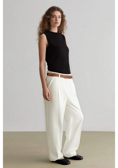 DeFacto 	Carrot Fit Gabardin Kumaş Pantolon Kemerli Yüksek Bel Kısa Paça D2732AX25SPWT32