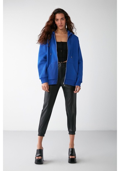 Grımelange Alena Kadın Basic Kanguru Cepli Oversize Organik Pamuk Fermuarlı Kapüşonlu Saks Mavi Sweatshirt Grımelange Alena Kadın Basic Kanguru Cepli Oversize Organik Pamuk Fermuarlı Kapüşonlu Saks Mavi Sweatshirt