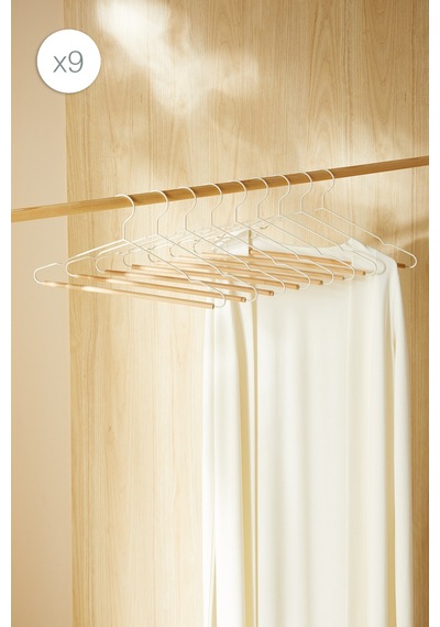 Ocean Home Textile 9'lu Ahşap Destekli Ekru Renk Metal Giysi Askısı 19.5 X 42 X 0.34 Cm Ekru