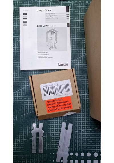 Lenze E82ev752 4c 7.5kw Sürücü 5.5/7.5 Kw 14,5/17,5 A 3 Phase Drıver