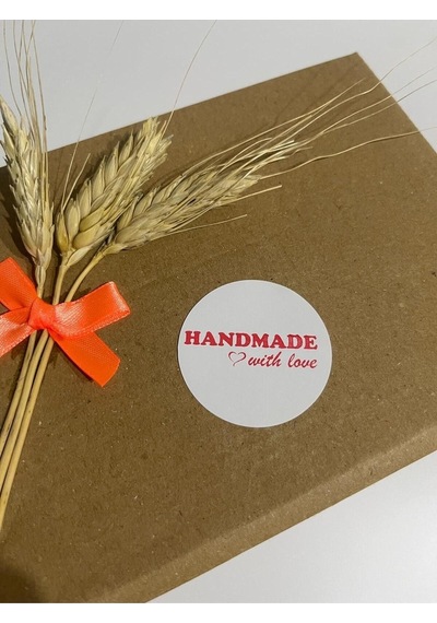 Handmade With Love Kalpli Kırmızı Yazılı Yuvarlak Yapışkanlı Etiket 5x5 Cm 100 Adet