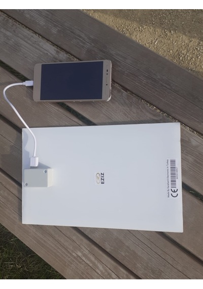 güneş enerjili süper hızlı şarj cihazı hızlı şarj özelliğine sahi