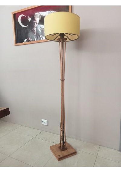 Ahşap Ayaklı Koyu Meşe Sarı Lambader