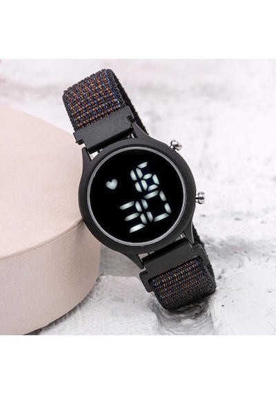 Yeni Sezon Cırtlı Yapışır Kordon Siyah Renk Led Bileklik Kol Saat St-304055