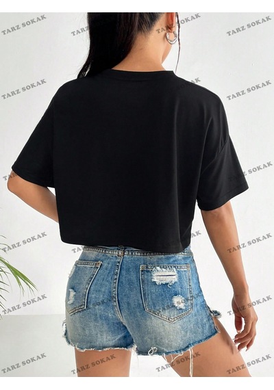 Flood Of Style Crop Ckod-232913 Şekil Ve Harf Grafik Düşük Omuz Kısa Siyah