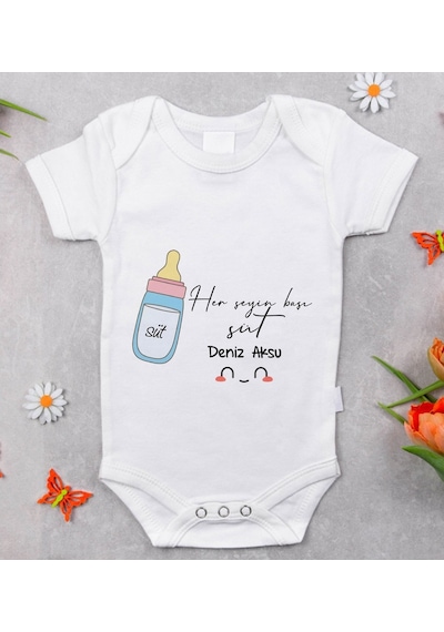 Bitmeyenkartus Bk Kids Isimli Her Şeyin Başı Süt Tasarımlı Bebek Body Zıbın - Mo Beyaz