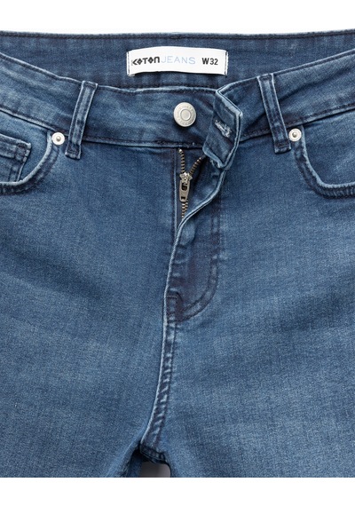 Koton Normal Bel Cep Detaylı Pamuklu Slim Fit Jean Şort Koyu İndigo 5sam40158nd İndigo