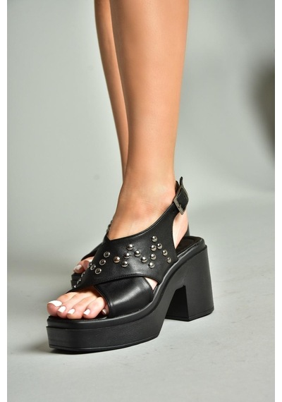 Fox Shoes S996121009 Siyah Kalın Topuklu Kadın Sandalet Siyah