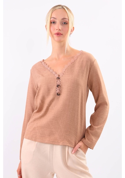 Vitrin Yakası Güpürlü Önü Düğmeli Bluz CAMEL