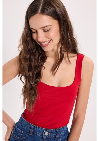 Tudors Kadın Slim Fit Dar Kesim Askılı Kare Yaka Sırtı Açık Sandy Kumaş Çıtçıtlı Bordo Body-51250