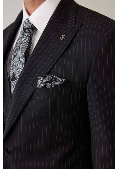 Erkek Siyah Slim Fit Sivri Yaka Yelekli %100 Yünlü Takım Elbise