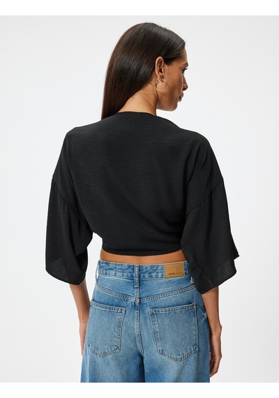 Koton Crop Üst V Yaka Bağlama Detaylı Oversize Kimono Kol Siyah 4sal50001ıw Siyah