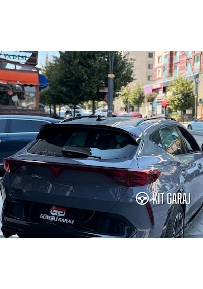 Cupra Formentor Cupra Parlak Siyah Spoiler Plastik Boyalı