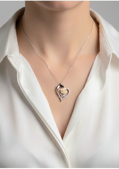 Çekirdekjewelry 925 Ayar Gümüş Kalbimin Beyaz Gülü Kolye Gri