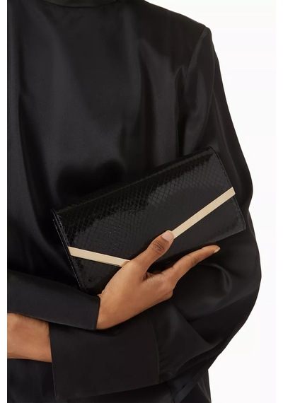 Jimmy Choo Patenli Deri Emmie Clutch, Rugan & Işıltılı, Asimetrik Kapak Tasarımı El Çantası Siyah
